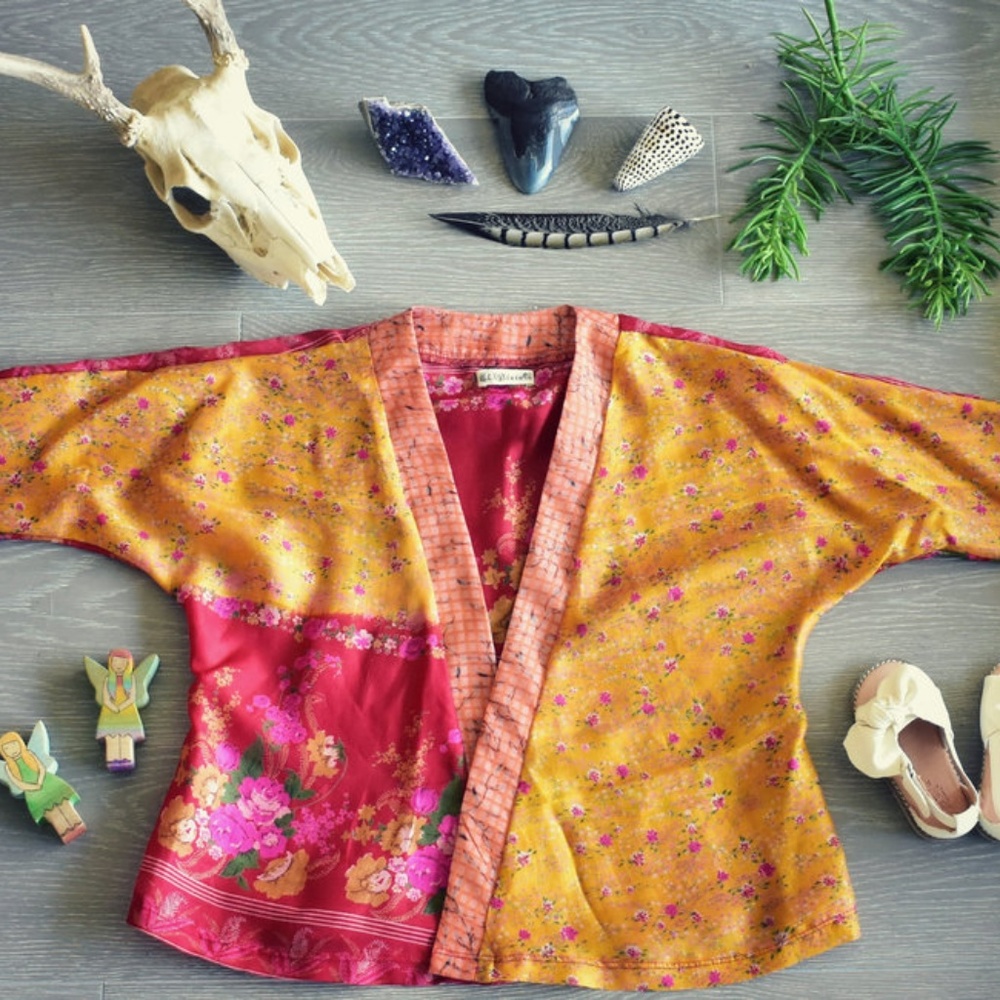Lux Divine Little Moon Kimono